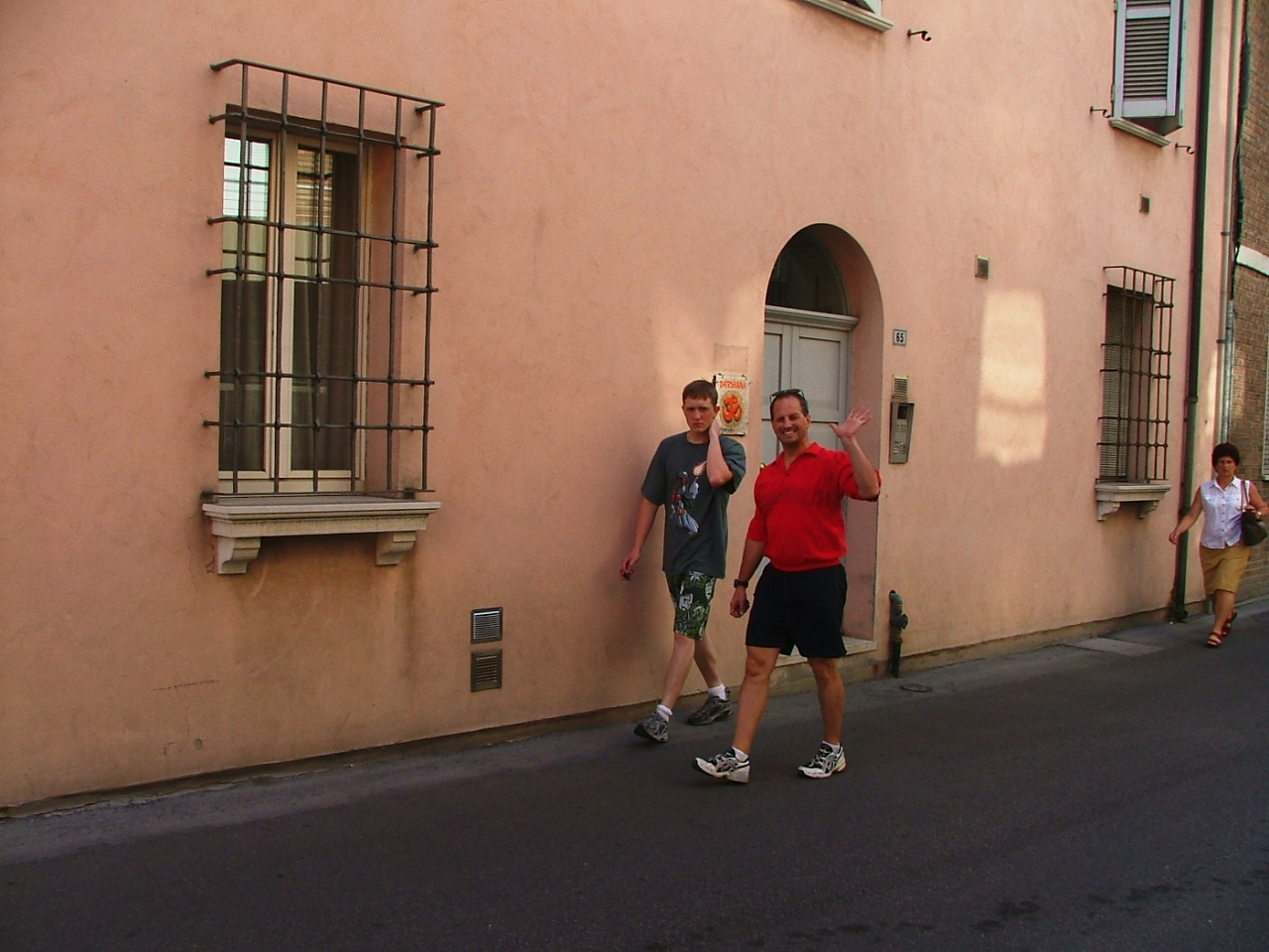 2004_0712Image0058 Near Hotel Diana.JPG